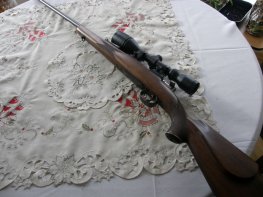 Opakovací puška Carl Gustaf v.č.399589 r. 6,5 x 55 s puškohledem Opakovací puška Carl Gustaf v.č.399589 r. 6,5 x 55 s puškohledem