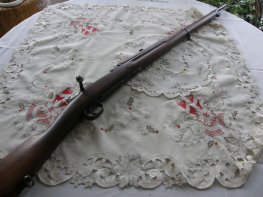 Opakovací puška Carl Gustaf v.č.331220 r. 6,5 x 55 Opakovací puška Carl Gustaf v.č.331220 r. 6,5 x 55