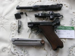 Pistole P 08 S/42 v.č.5151 r. 9 mm Luger Pistole P 08 S/42 v.č.5151 r. 9 mm Luger