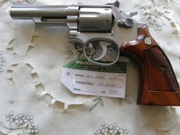 Revolver Smith Wesson Mod.66 v.č.9K82840 r.357 Mag. Revolver Smith Wesson Mod.66 v.č.9K82840 r.357 Mag.