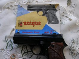 Pistole Unique Mod. L v.č.624620 r. 22 Lr. Pistole Unique Mod. L v.č.624620 r. 22 Lr.