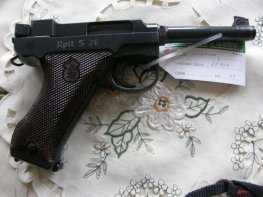 Pistole Husqvarna M 40 v.č. 68959 r 9 mm Luger Pistole Husqvarna M 40 v.č. 68959 r 9 mm Luger