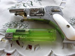 Revolver Belgie r. 6,35 Br. Revolver Belgie r. 6,35 Br.