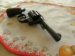 Revolver Colt Cobra v.č.157908 r. 38 Sp.  Revolver Colt Cobra v.č.157908 r. 38 Sp.