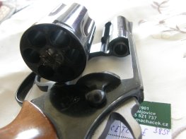 Revolver Colt detective special v.č. H 24540 r. 38 Sp.  Revolver Colt detective special v.č. H 24540 r. 38 Sp.