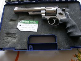 Revolver Smith Wesson Mod.629-4 v.č BBS 3853 r. 44 Mag Revolver Smith Wesson Mod.629-4 v.č BBS 3853 r. 44 Mag
