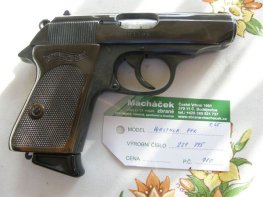 Pistole Walther PPK v.č. 221795 r. 7,65 Br. Pistole Walther PPK v.č. 221795 r. 7,65 Br.