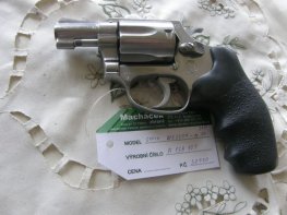 Revolver Smith Wesson Mod. 60 v.č.R 138107 r.38 Sp.  Revolver Smith Wesson Mod. 60 v.č.R 138107 r.38 Sp.