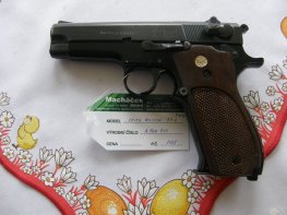 Pistole Smirh Wesson Mod. 39-2 v.č. 140961 r. 9 mm Luger Pistole Smirh Wesson Mod. 39-2 v.č. 140961 r. 9 mm Luger