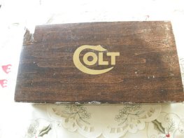 Revolver Colt Trooper v.č.L 28865 r. 357 Mag. Revolver Colt Trooper v.č.L 28865 r. 357 Mag.