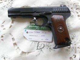 Pistole Tokarev T 33 v.č. 6181 r. 7,62 x 25 Pistole Tokarev T 33 v.č. 6181 r. 7,62 x 25