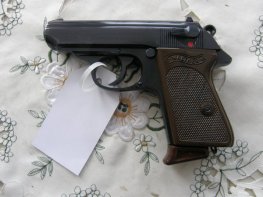 Pistole Walther PPK r.9 mm Br. v.č. 134901