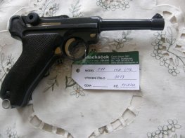 Pistole P 08 v.č.3013 Mauser42 Pistole P 08 v.č.3013 Mauser42