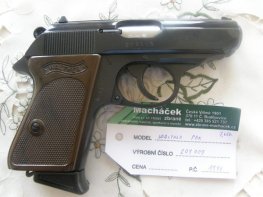 Pistole Walther PPK v.č. 209009 r. 7,65 Br. Pistole Walther PPK v.č. 209009 r. 7,65 Br.