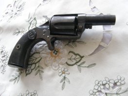 Revolver Colt New House v.č.13592 r. 38 Colt Revolver Colt New House v.č.13592 r. 38 Colt