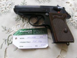 Pistole Walther PPK v.č. 135023 r. 7,65 Br. Pistole Walther PPK v.č. 135023 r. 7,65 Br.