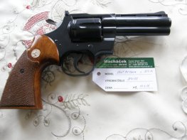 Revolver Colt Python v.č.89072 r. 357 Mag.  Revolver Colt Python v.č.89072 r. 357 Mag.