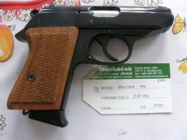 Pistole Walther PPK v.č.25212 r. 7,65 Br. Pistole Walther PPK v.č.25212 r. 7,65 Br.